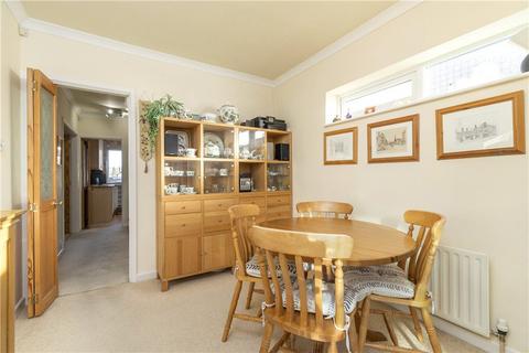 2 bedroom bungalow for sale, Hall Drive, Burley in Wharfedale, Ilkley, West Yorkshire, LS29