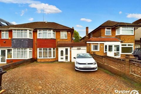 3 bedroom semi-detached house to rent, Lower Kenwood Avenue, Enfield, EN2