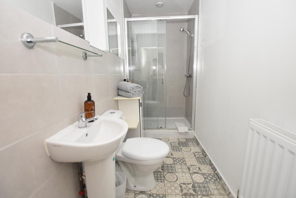 Flat A - Shower Room T202411291519.jpg