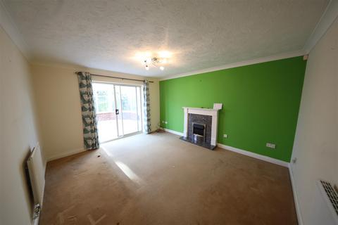 4 bedroom detached house for sale, South Bridge Road, Hull