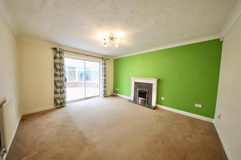 4 bedroom detached house for sale, South Bridge Road, Hull