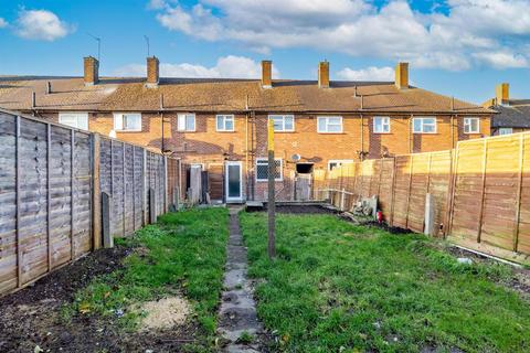 3 bedroom terraced house for sale, Aycliffe Road, Borehamwood WD6