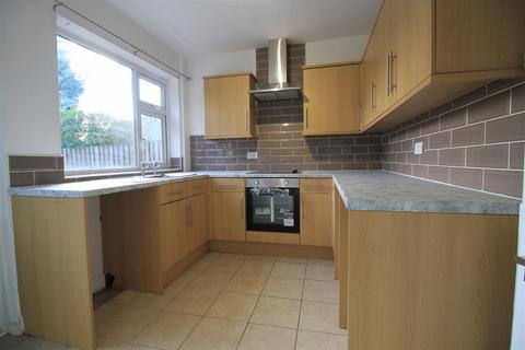 2 bedroom house to rent, Thorncliffe Avenue, Dukinfield SK16