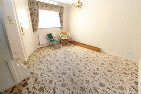 2 bedroom end of terrace house for sale, Wheatcroft Gardens, Rushden NN10