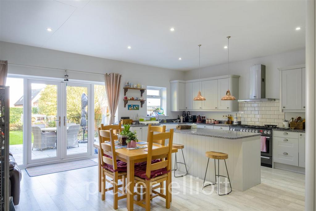 Impressive Living Kitchen/Dining Room