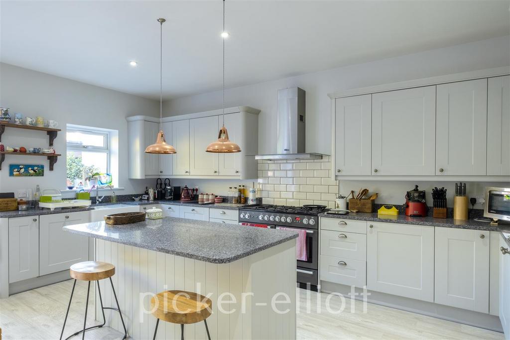 Impressive Living Kitchen/Dining Room