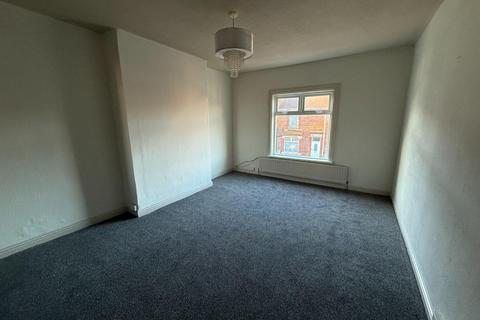 3 bedroom flat to rent, West View, Horden