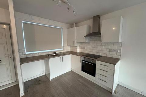 2 bedroom flat to rent, Farringdon Road, Marden Estate, North Shields