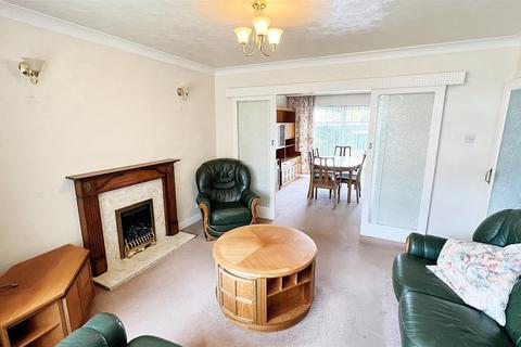 3 bedroom detached house for sale, Bedale Avenue, Skelmanthorpe, Huddersfield, HD8 9EX