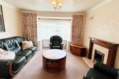 3 bedroom detached house for sale, Bedale Avenue, Skelmanthorpe, Huddersfield, HD8 9EX