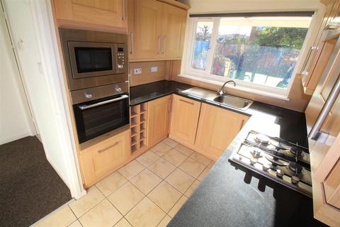 4 bedroom detached house to rent, Bowland Road, Bingham, Nottingham