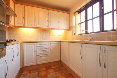 3 bedroom terraced house to rent, Rosewood Way, West End, Woking, Surrey, UK, GU24