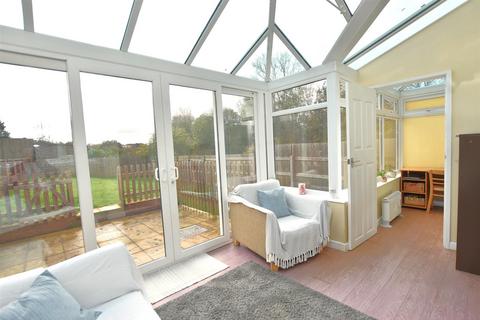 64 Thornpark Rise, Exeter, EX1 3HT
