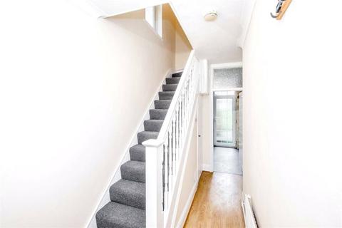 4 bedroom house to rent, Hall Lane, Chingford, London E4