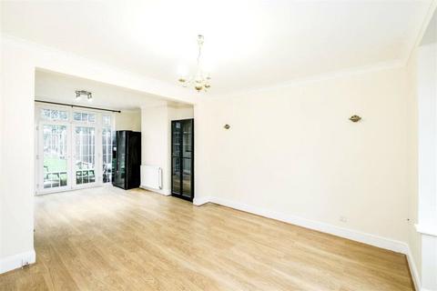 4 bedroom house to rent, Hall Lane, Chingford, London E4