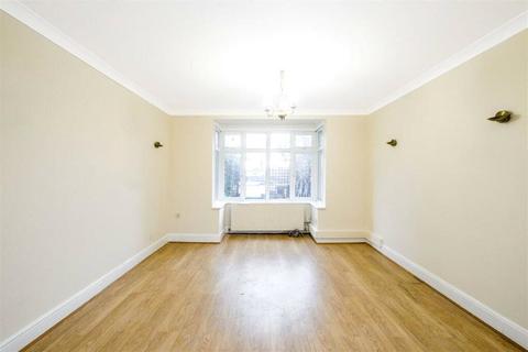 4 bedroom house to rent, Hall Lane, Chingford, London E4