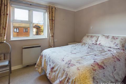 2 bedroom retirement property for sale, Roseacre Gardens, Welwyn Garden City AL7