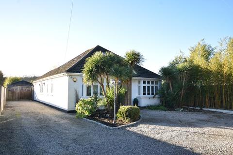 4 bedroom bungalow for sale, Hookwood, Horley, Surrey, RH6