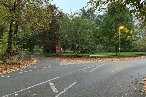 Land for sale, Land lying to the north of Staines bypass, Manor Place, Staines-Upon-Thames, Surrey TW18 1AE