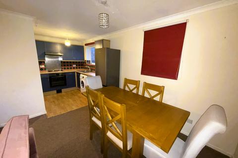 1 bedroom flat to rent, 9 Deacons Court