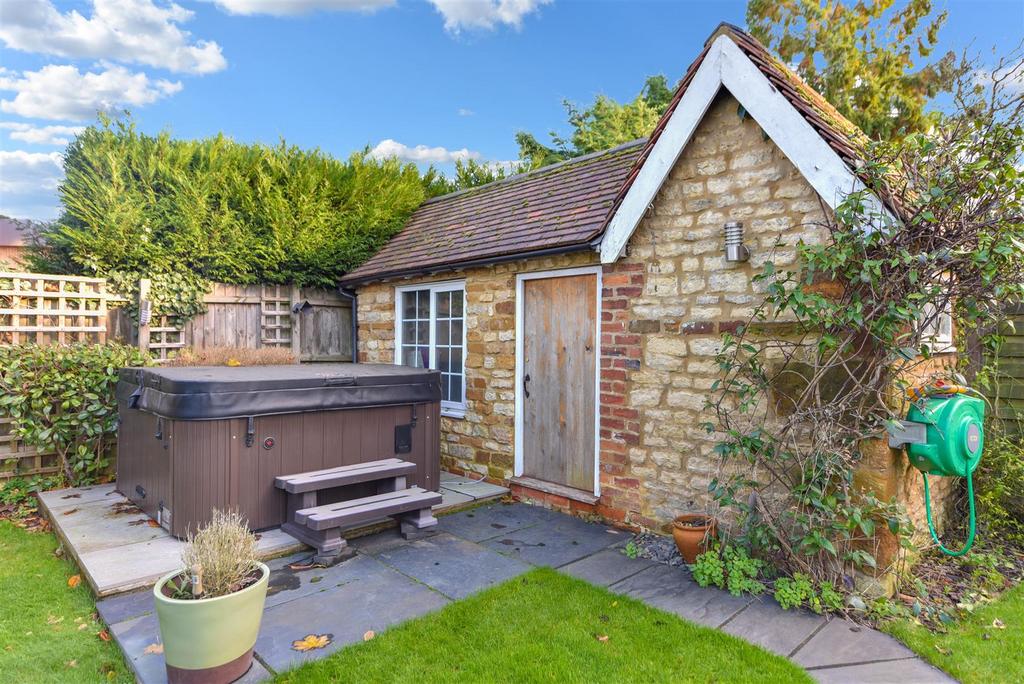 Outbuilding