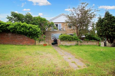 4 bedroom detached house to rent, Hillbrow Road, Bromley BR1