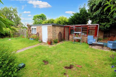 4 bedroom detached house to rent, Hillbrow Road, Bromley BR1