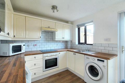 2 bedroom terraced house to rent, Stornaway Court, Beeston Rylands, NG9 1QR