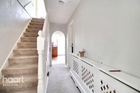 113 Butneys, Basildon, SS14 2DR