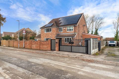 5 bedroom detached house for sale, Broad Lane, Pontefract WF9