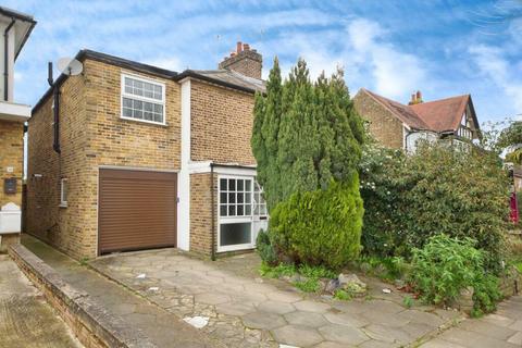 3 bedroom semi-detached house for sale, 17 Avenue Road, London N14 4DA