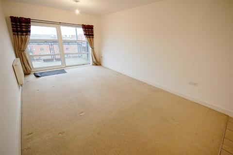 2 bedroom apartment to rent, Montmano Drive, West Didsbury, Manchester