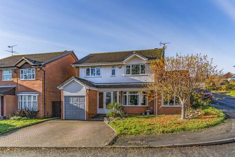 4 bedroom detached house for sale, Milford Close, Walkwood, Redditch, Worcestershire, B97