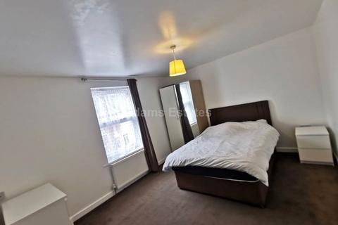 1 bedroom in a house share to rent, Cholmeley Road, Reading