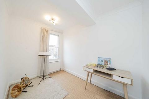 2 bedroom flat to rent, Torriano Avenue, London NW5