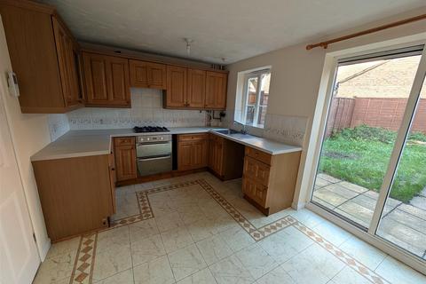 3 bedroom terraced house to rent, Wissey Way, Ely CB6