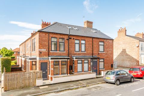 2 bedroom terraced house to rent, Cromer Street, York , YO30