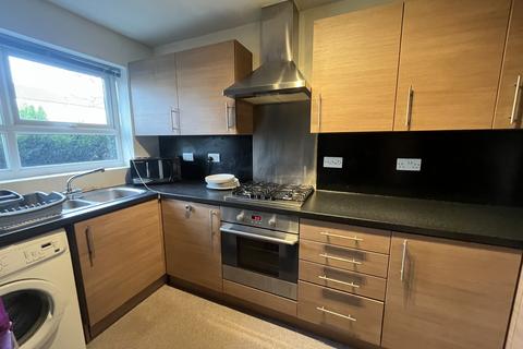 3 bedroom townhouse to rent, Camp Street, Salford, M7 1ZT