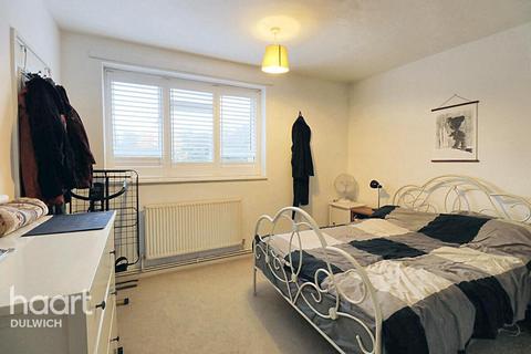 2 bedroom apartment for sale, Ewart Road, London