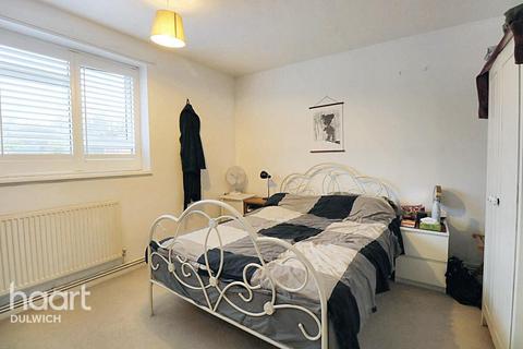 2 bedroom apartment for sale, Ewart Road, London