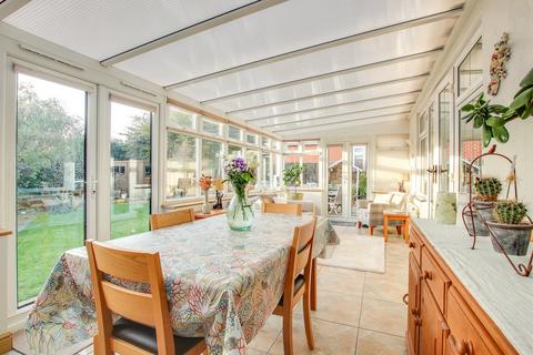 5 bedroom chalet for sale, Roeshot Crescent, Highcliffe, Christchurch, BH23