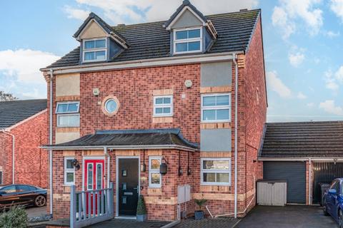 4 bedroom semi-detached house for sale, Vowchurch Close, Brockhill, Redditch, B97