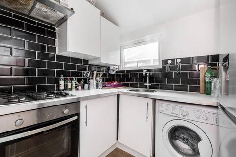 3 bedroom flat for sale, Chesterton Terrace, Plaistow, London, E13