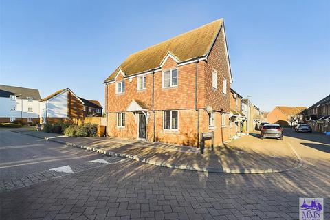 3 bedroom house for sale, Glimmer Way, Wainscott