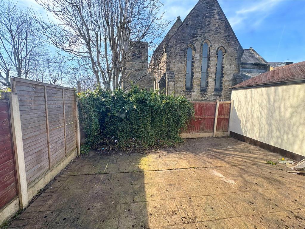 Rear Patio Garden