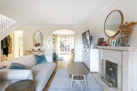 4 bedroom detached house for sale, Crothall Close, London, N13