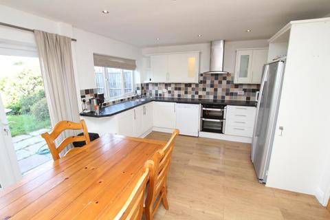 3 bedroom semi-detached house to rent, Court Close, Bristol BS20