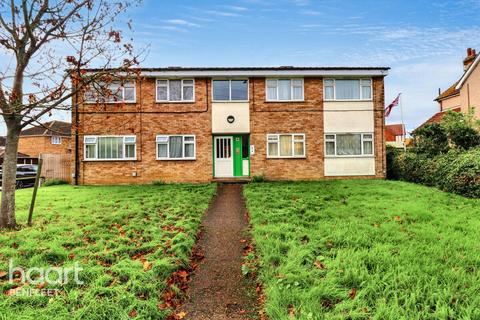 1 bedroom flat for sale, Rayleigh Road, Benfleet