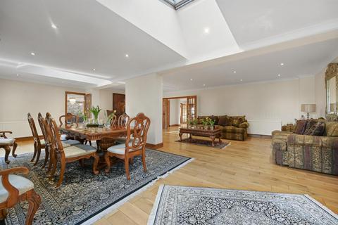 4 bedroom detached house for sale, Westbury Road, Northwood HA6 3DB