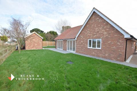 3 bedroom detached bungalow for sale, The Meadows, Little Clacton